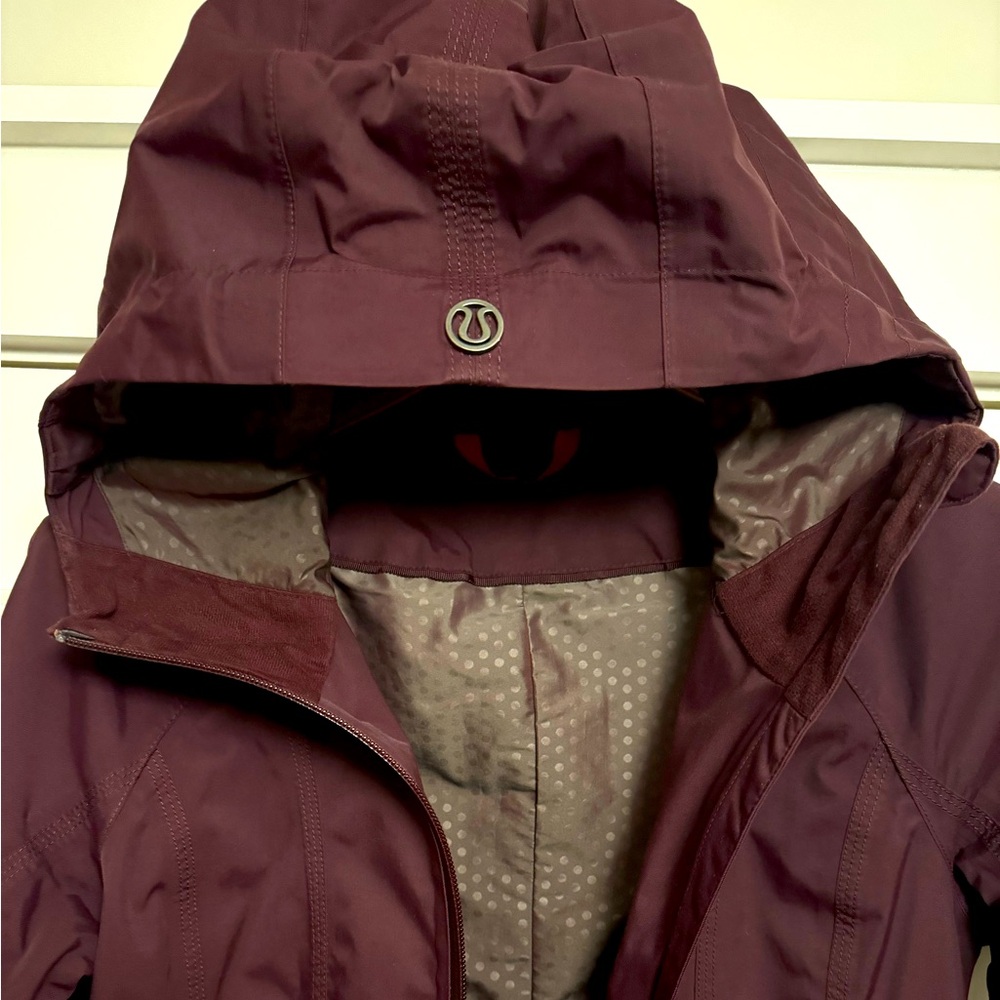 Lululemon Raincoat Sz 2/4 XS